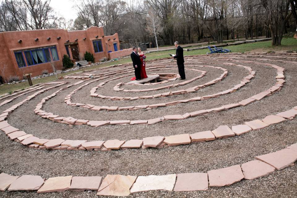Adobe & Pines labyrinth