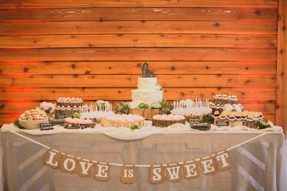 Rustic dessert table