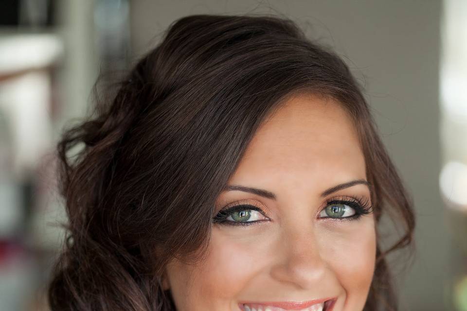 Short hair and bridal makeup