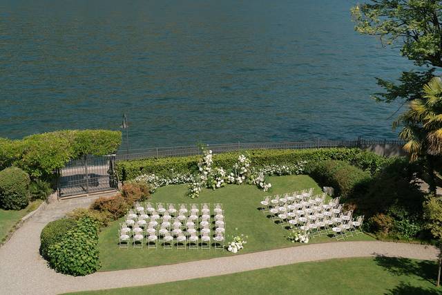 Lake view ceremony
