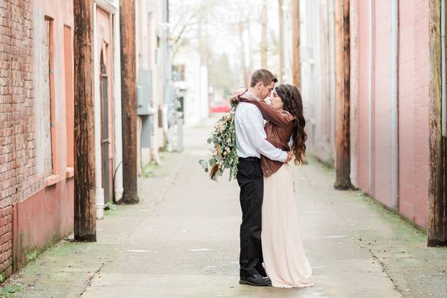 Downtown Corvalis Elopement