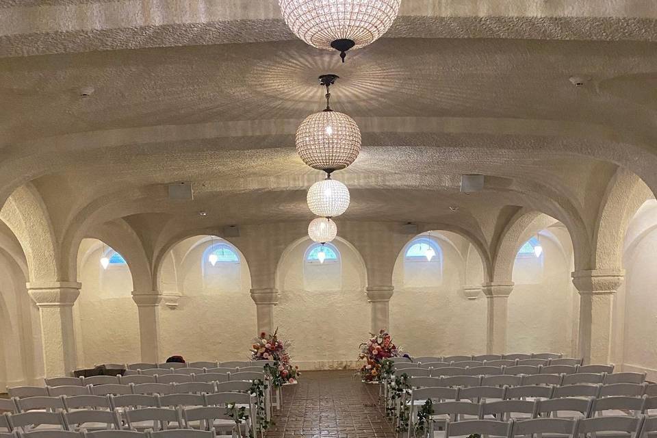 Indoor ceremony set up