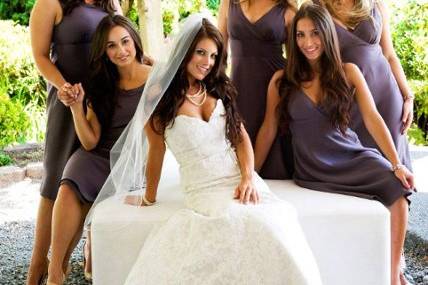 Bride with bridesmaids (purple dresses)