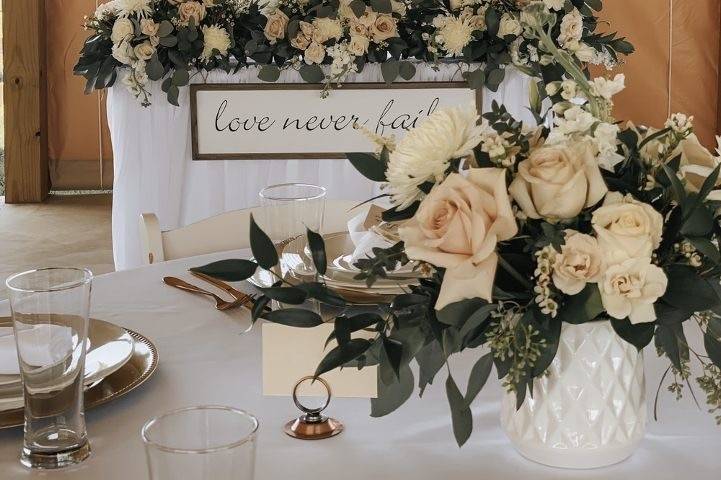 Sweetheart table