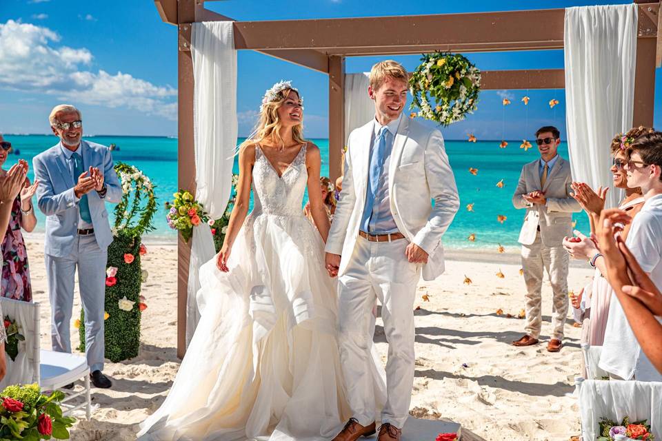 Tropical wedding vibes