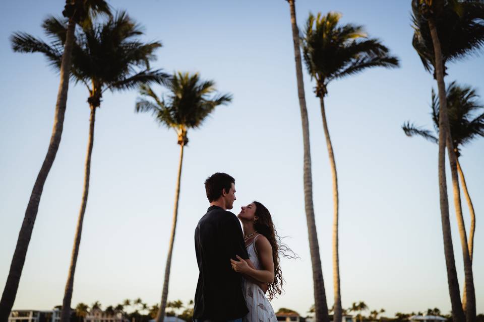 Engagement kisses