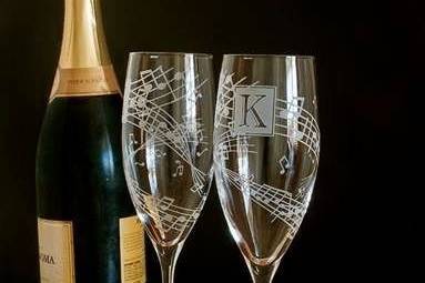 Monogrammed music themed wedding champagne glasses