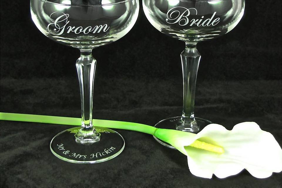 Bride and Groom coupes, vintage style wedding