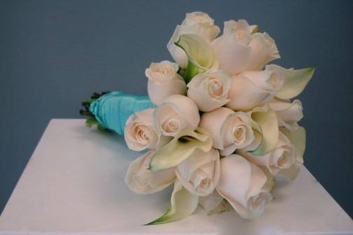 White rose with white calla bouquet
