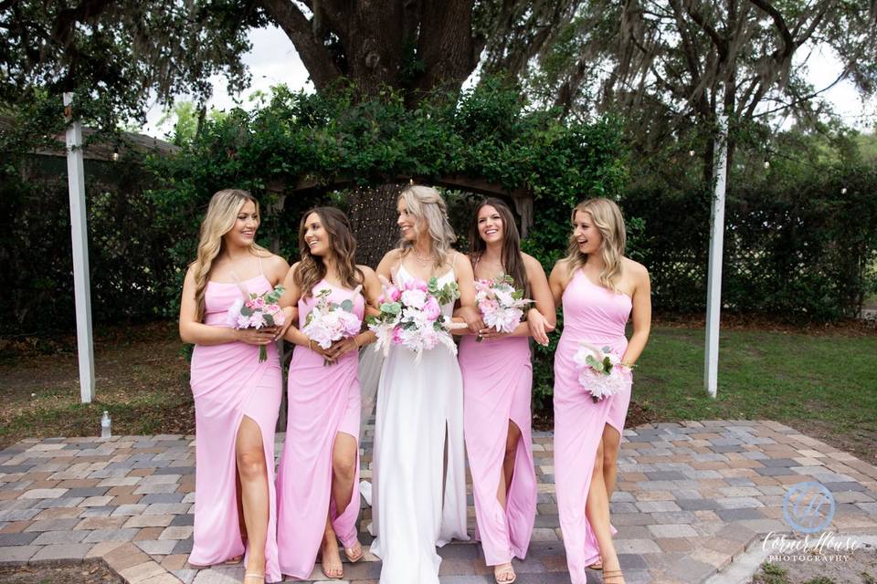 Bridesmaids Photo Spots