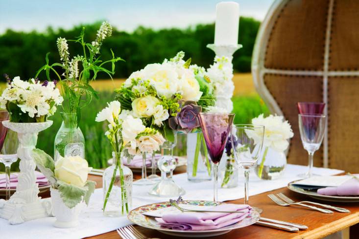 Table setting and decor