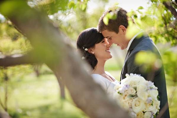 Photo by Mikki Platt Photography
Flowers by Bloomers