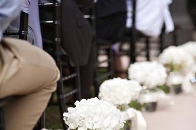 Styled and Designed by Taylor Made Weddings and Events
Photo by Mikki Platt Photography
Flowers by Bloomers