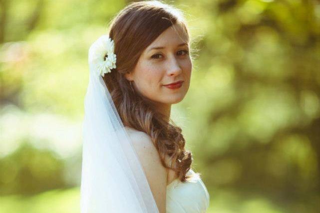 Darling Jean was such a natural, beautiful Bride. I gave her a bit of a red lip with the most natural, soft makeup that complimented her features in the most gentle way! She loved how light her Airbrush makeup was and said her waterproof makeup held up through many tears. This lovely photo was taken at the Longacre house in Farmington Hills, MI on a September day in 2012 by Adam Sparkes.