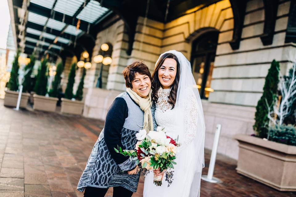 Lehrer's Wedding Floral Designer Tracy Goodman with the bride. Image courtesy of Yellow Paddle Photography/Bobby V