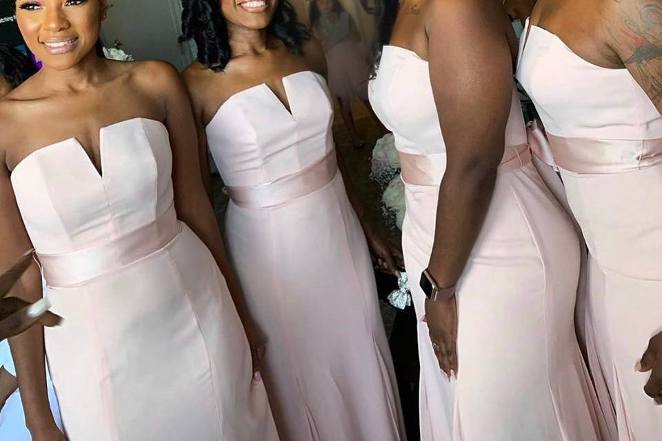 Bridesmaids with short curls