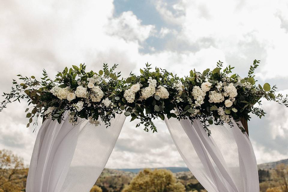 White and green ceremony carch