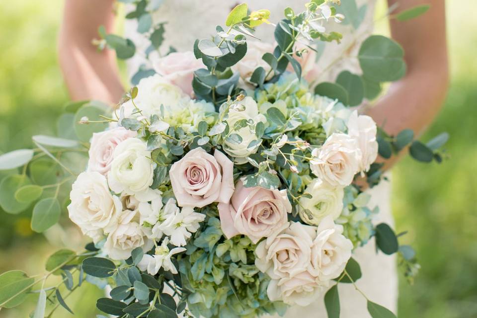 Soft blush bridal bouquet