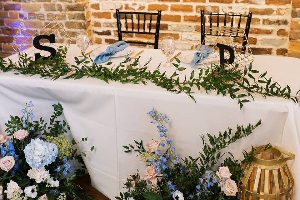 Sweetheart table