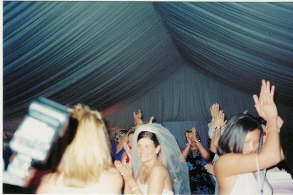 The Bride and her girls tearing up the dancefloor!