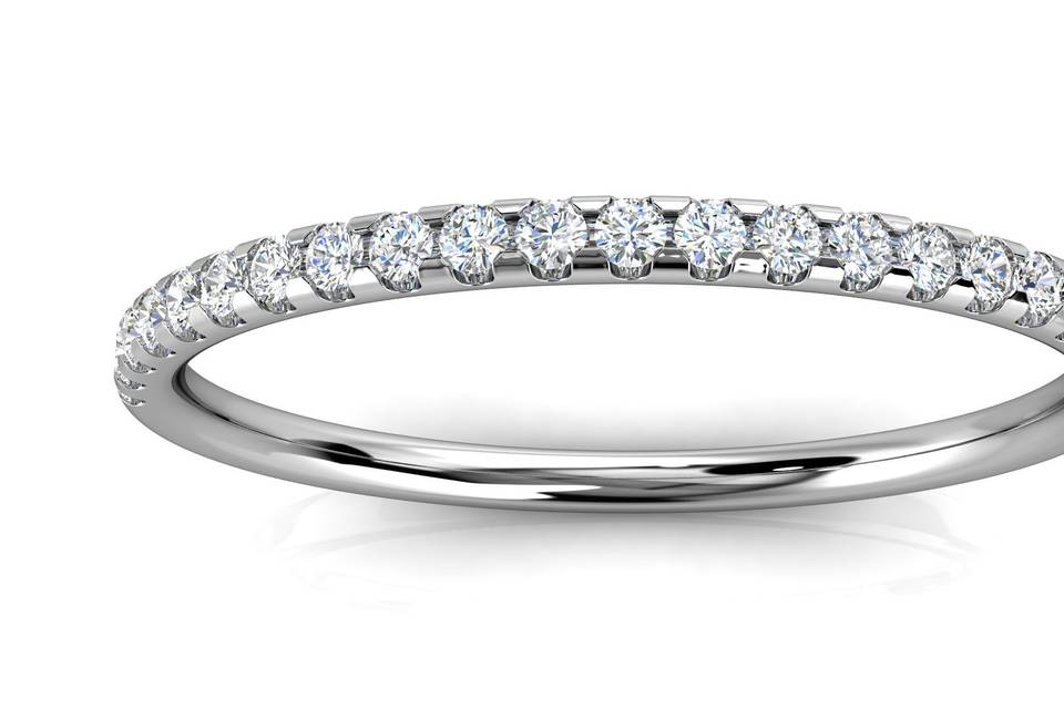 Petite micropong wedding band