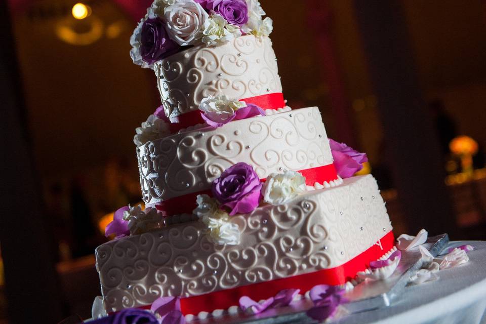 Three-tiered cake - Dolce Vita Photography