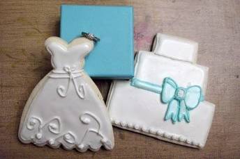 Sugar cookie wedding cake and dress. These cookies make a wonderful Thank you presentation that each guest can enjoy!