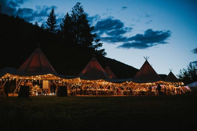 A weddings under tents