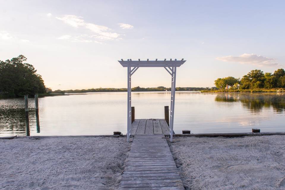 Romantic waterfront escapes.