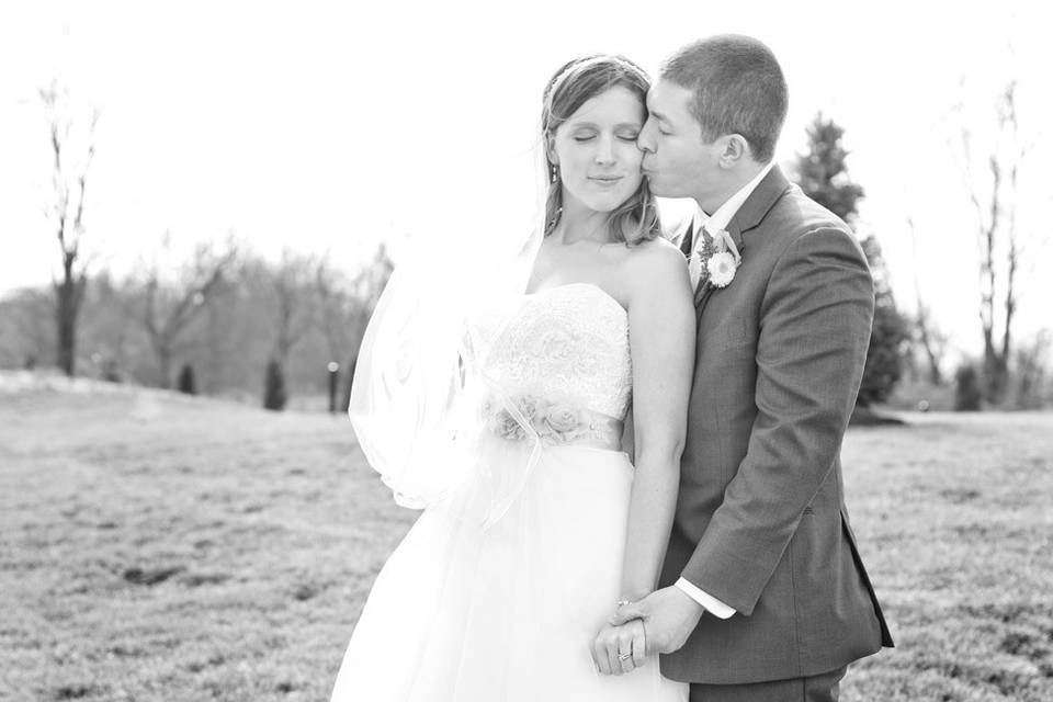 Newlyweds in black and white - Kate Cherry Photography, LLC