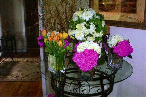 Bridal bouquet & Table Centerpieces