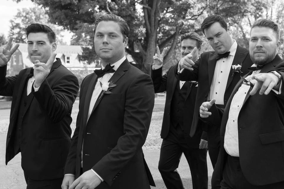 Groomsmen looking dapper