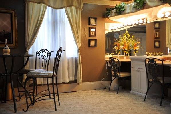 Bridal Dressing Suite at The Olde North Chapel