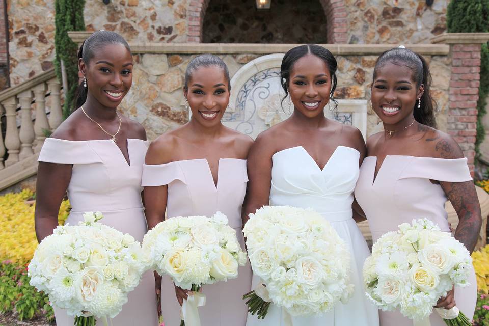 Bride & Bridesmaids Bouquets