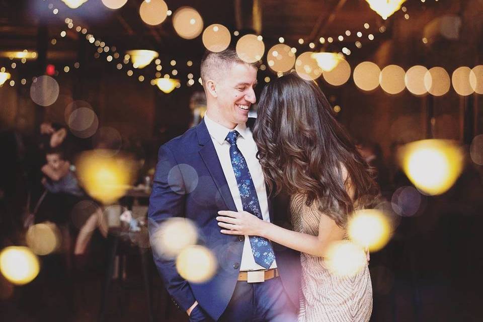 Under twinkling lights (Chelsea Reeck Photography)