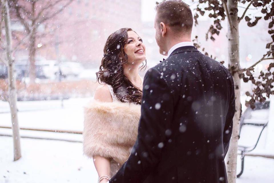 In the falling snow (Chelsea Reeck Photography)
