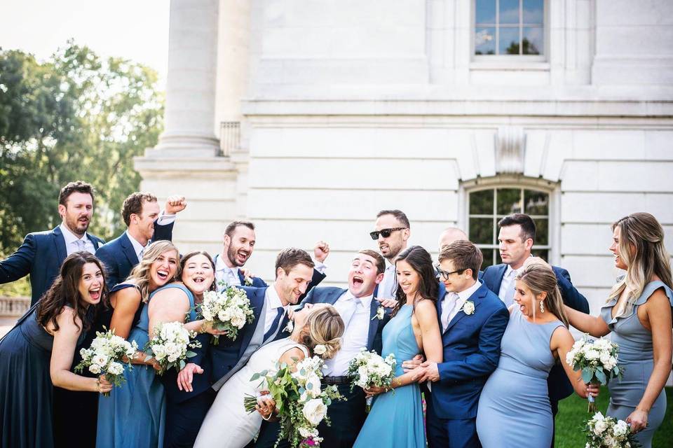 Fun with the wedding party (Chelsea Reeck Photography)