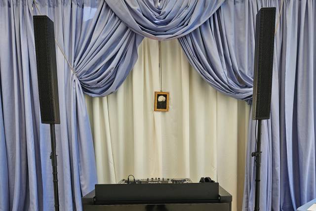 DJ Booth2