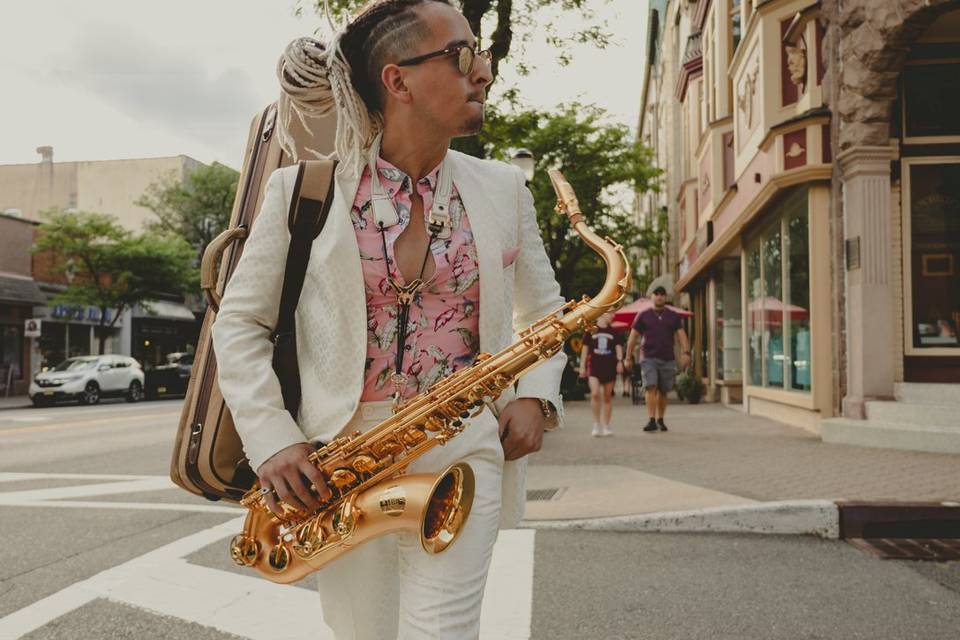 DJ SAXYPANTZ