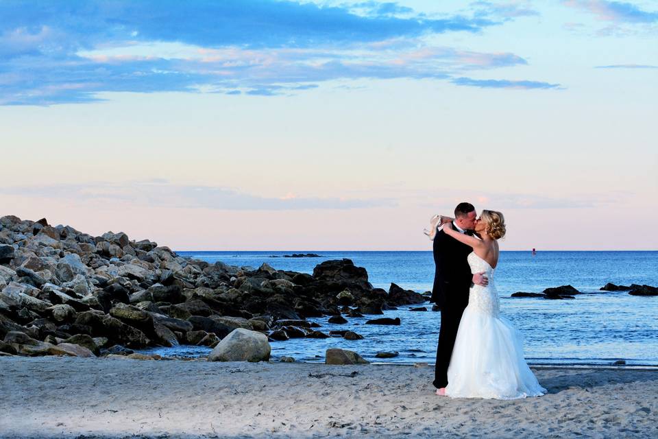 A wedding I photographed at the Union Bluff Inn in York,Maine.