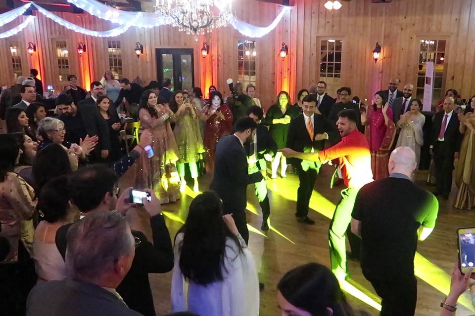 Wedding Dancing @ The Mileston