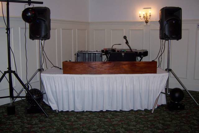 DJ Set Up/No Scrim..Scrim available upon request