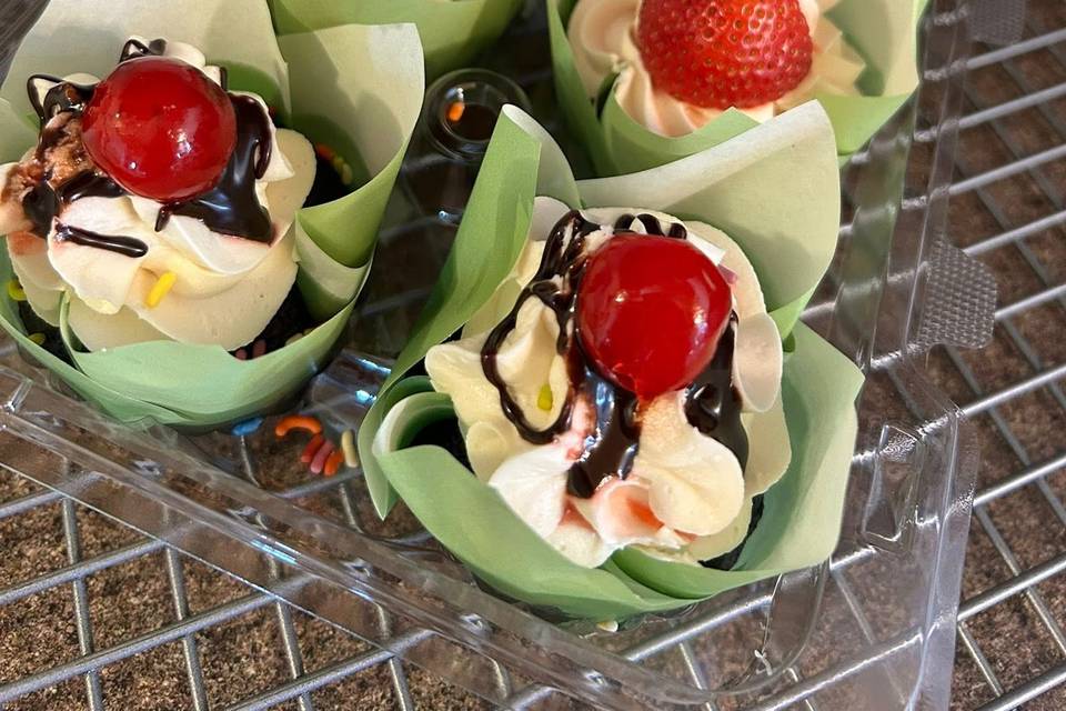 Little Bears Cupcakery