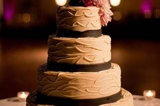 Classy wedding cake