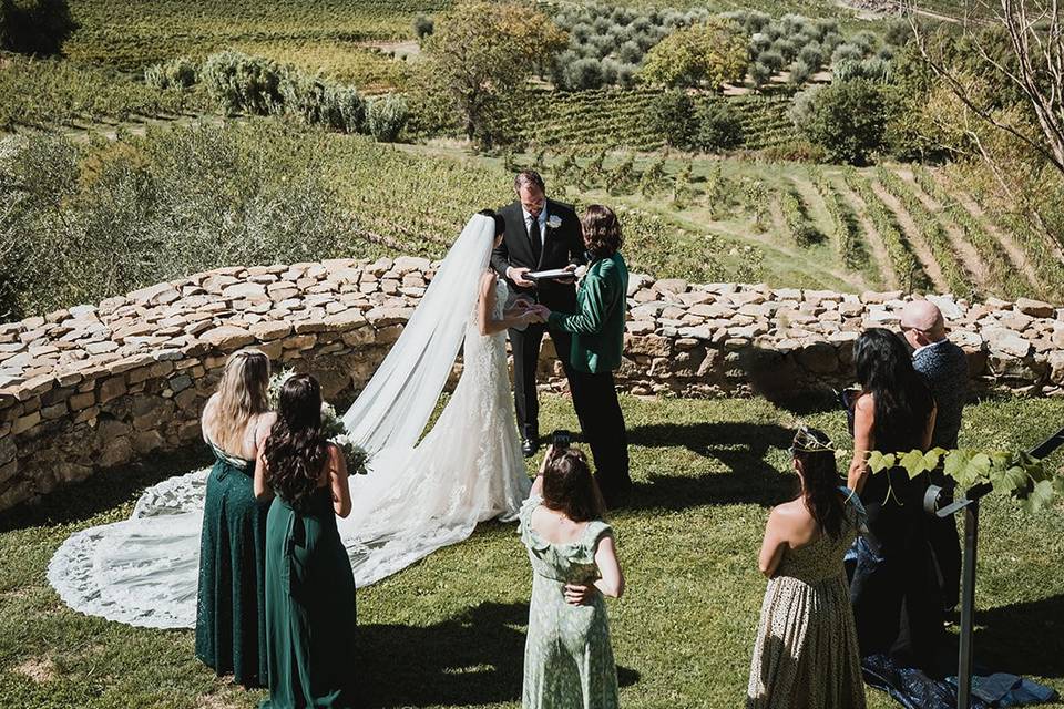 Tuscany elopement ceremony