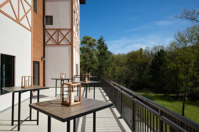 Ballroom Balcony
