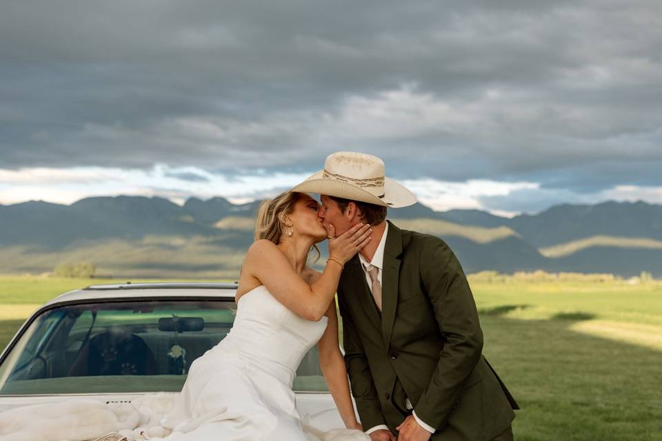 Car kiss