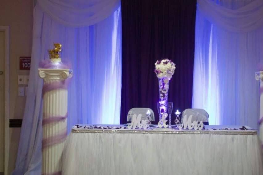 Bride & Groom Table