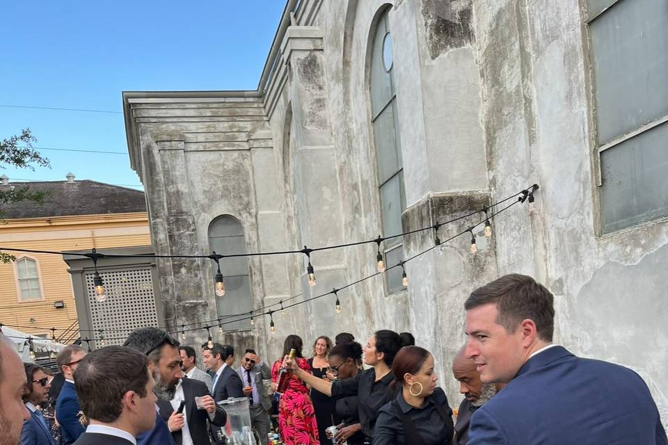 250 guests cocktail hour