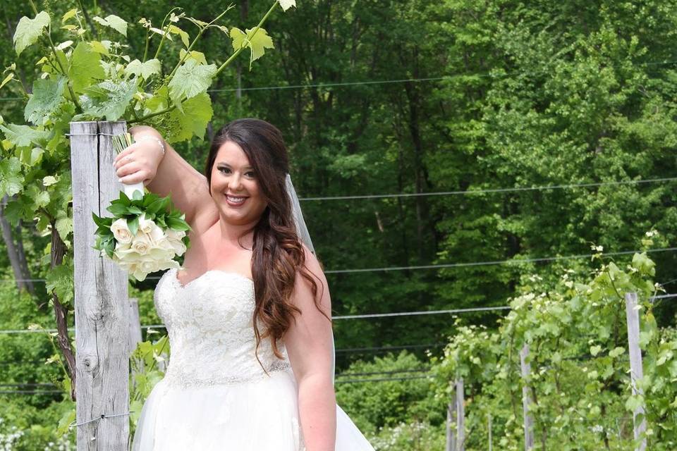 Brides Bouquet | Gown: Casablanca